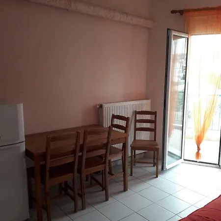 Spitaki! Maniakoi (Kastoria)
